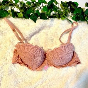 Romantic date push-up bra